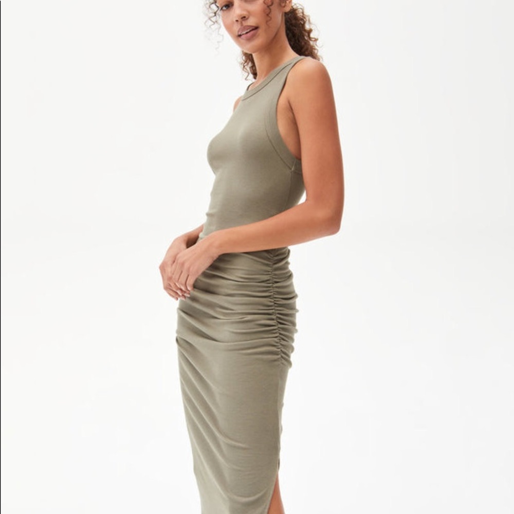 NWT Michael Stars Ruched side Bodycon MIDI Dress in Olive Size M